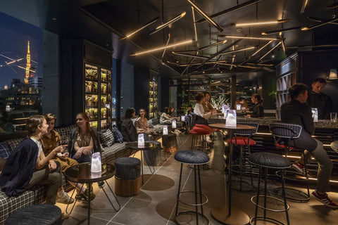 Light that Moves: How Hotels Use Cordless Lighting to Support the Guest Experience