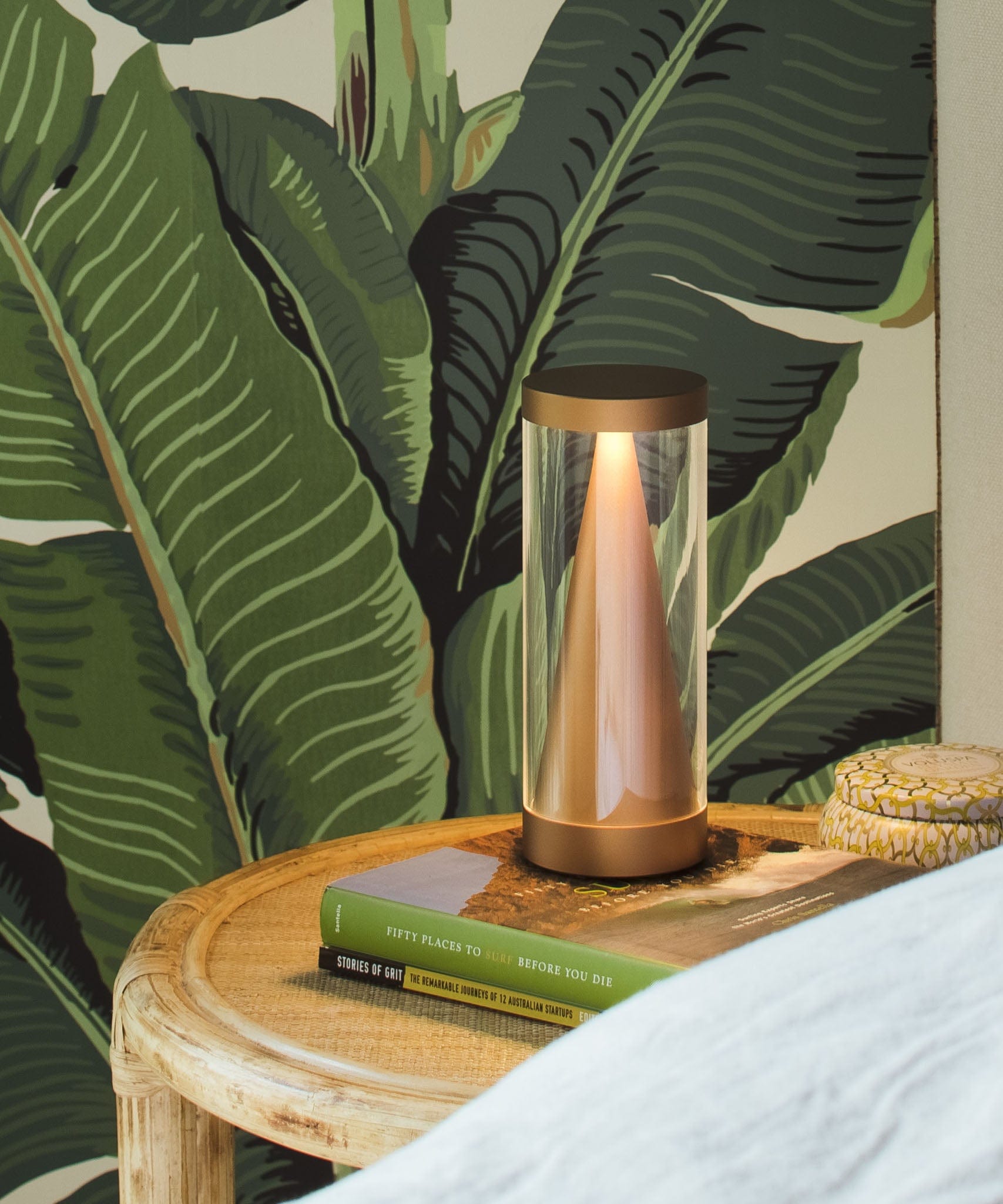 Apex Modern Cordless Lamp | Sleek LED Table Lighting | NEOZ