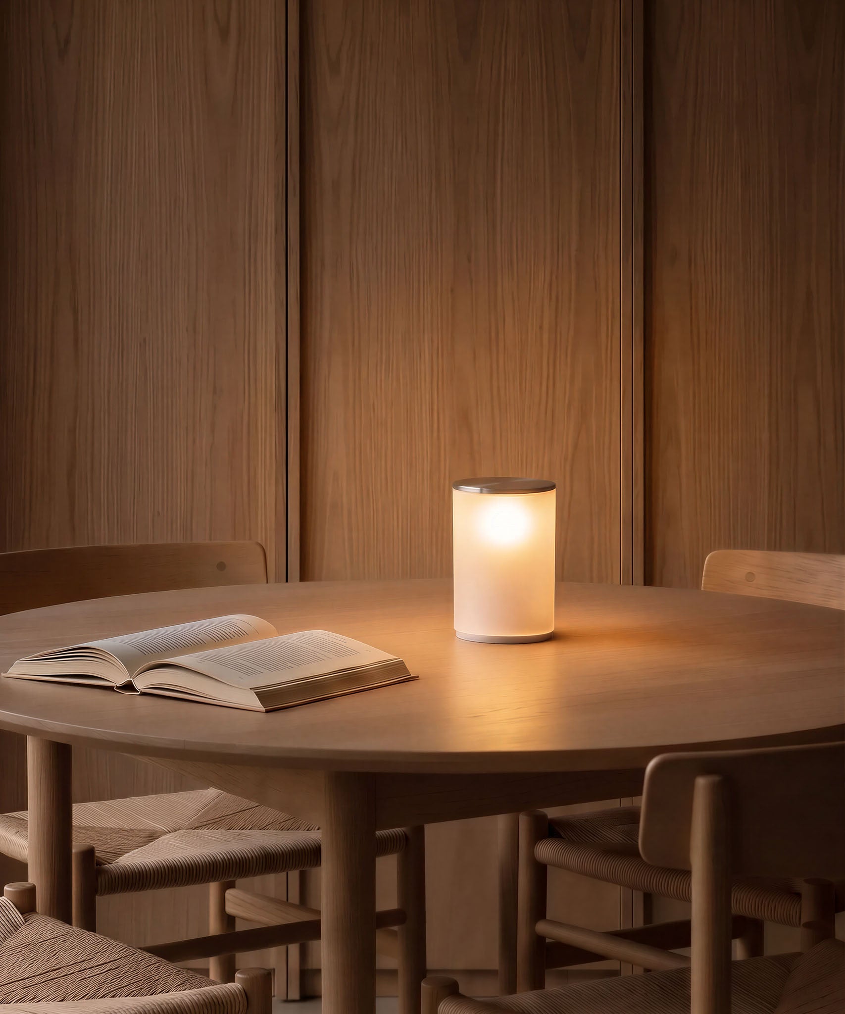Little Collins | Compact Opal Cordless Lamp | NEOZ