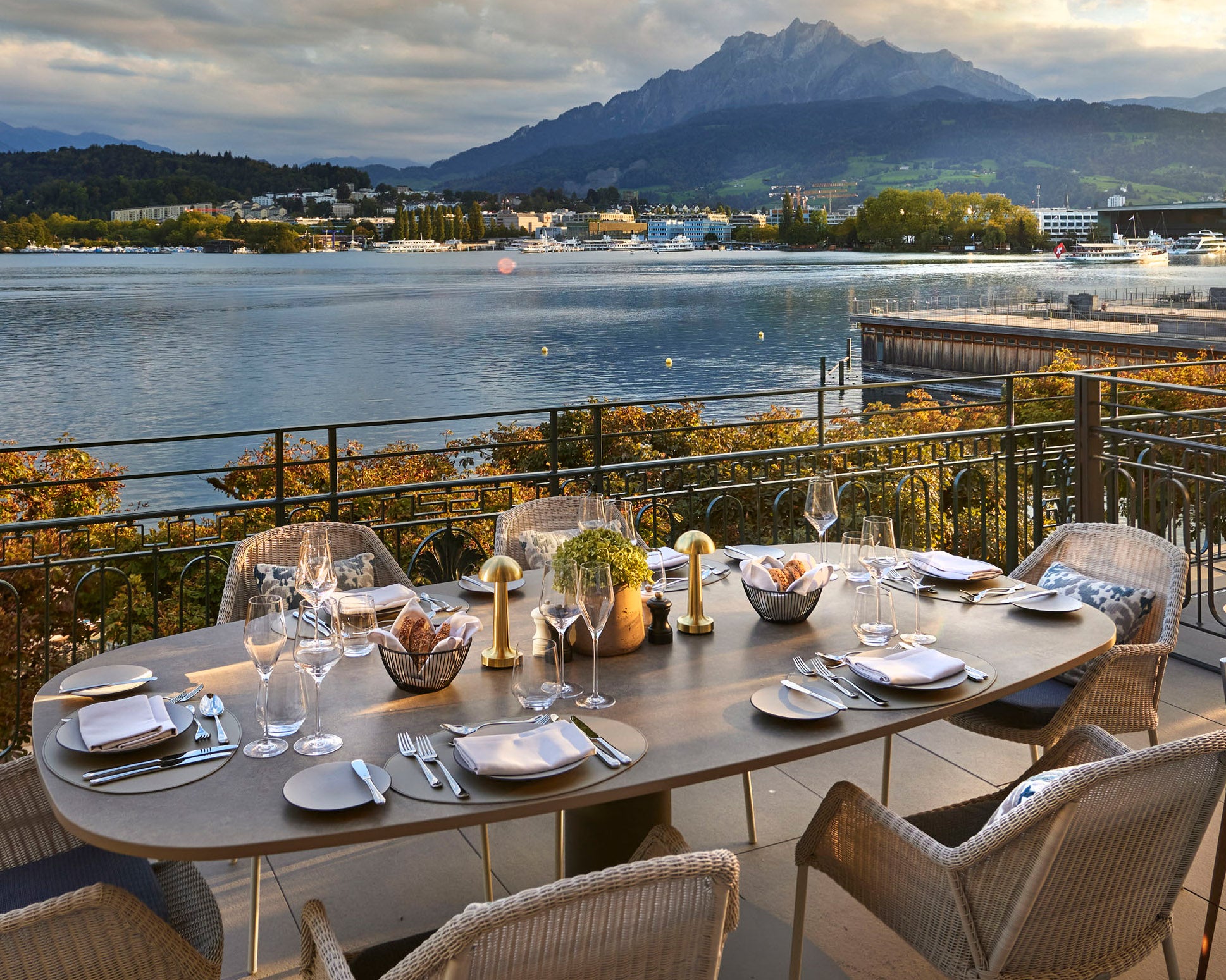 Mandarin Oriental Palace Luzern - NEOZ Lighting